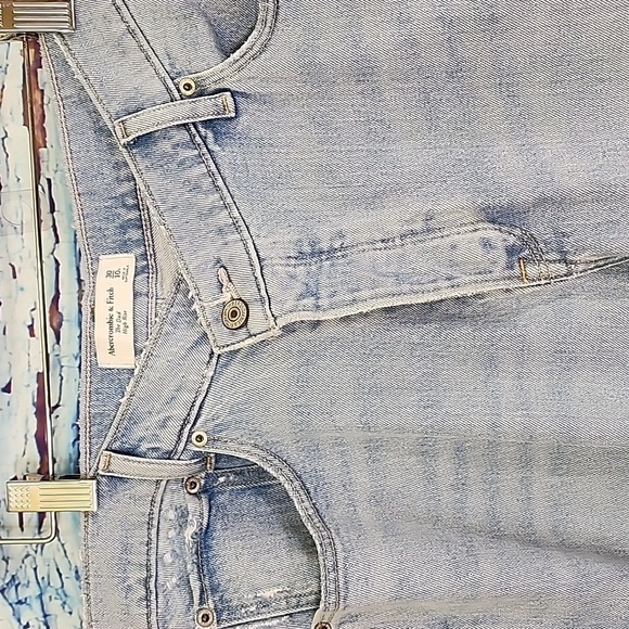 A&F THE DAD HIGH RISE size 10/30R - Picture 4 of 4